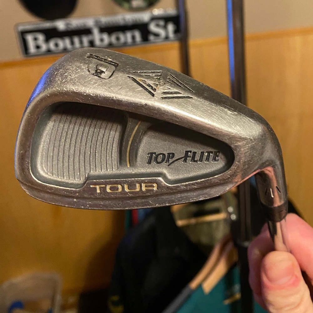 Top flight tour P wedge